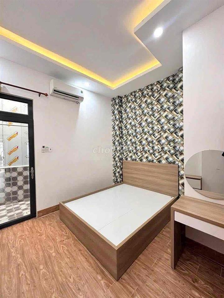 Nhà lầu full nội thất Hẻm Đoàn Thị Điểm