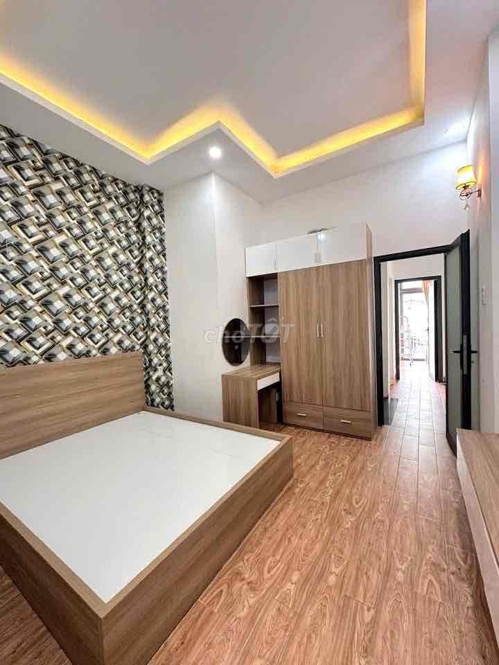 Nhà lầu full nội thất Hẻm Đoàn Thị Điểm