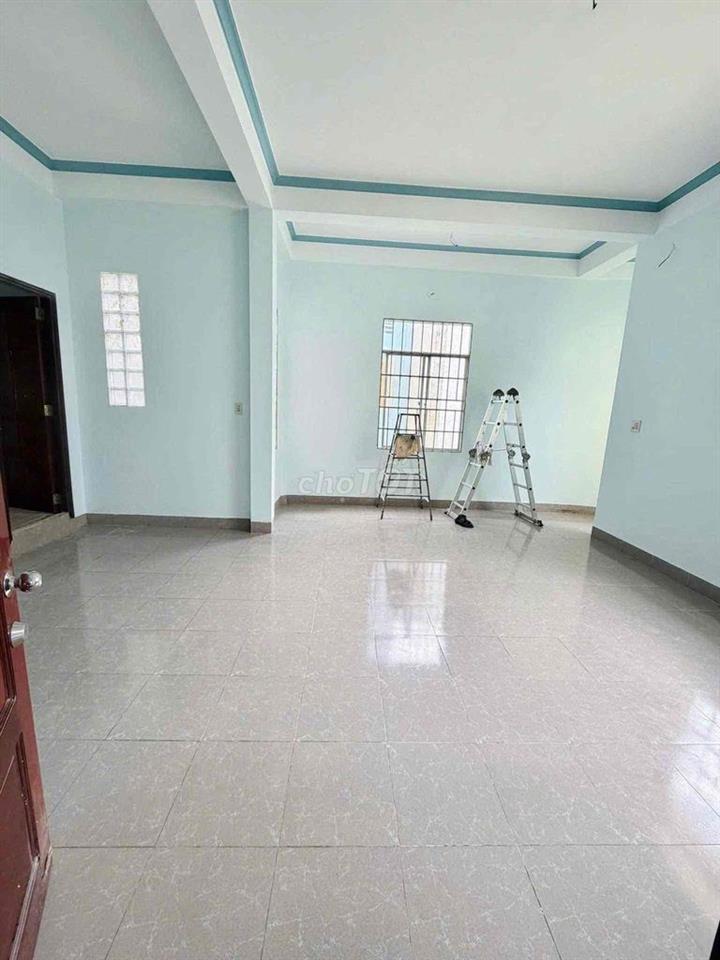 Cho thuê biệt thự  góc 2 mặt tiền 600m2 ngay trung tâm NK