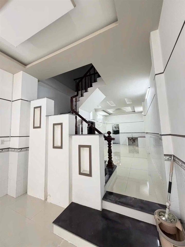 Nhà lầu 2 phòng KDC 91B