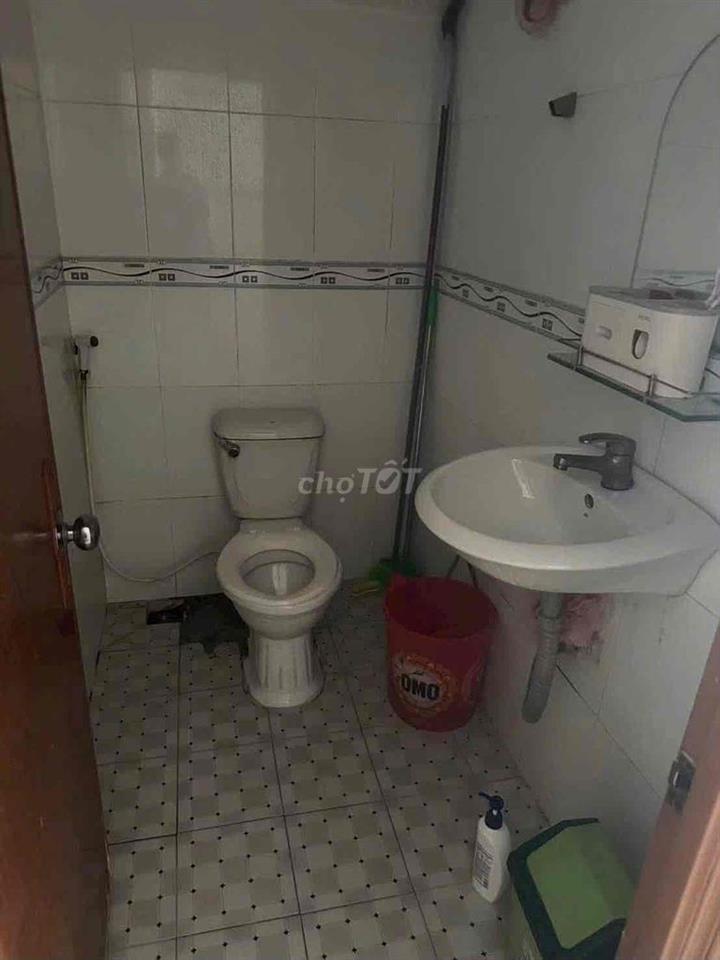 Nhà lầu 3 phòng KDC 586