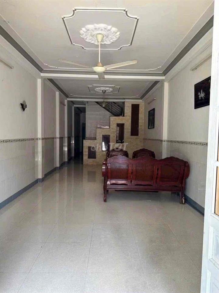 Nhà lầu 3 phòng KDC 586