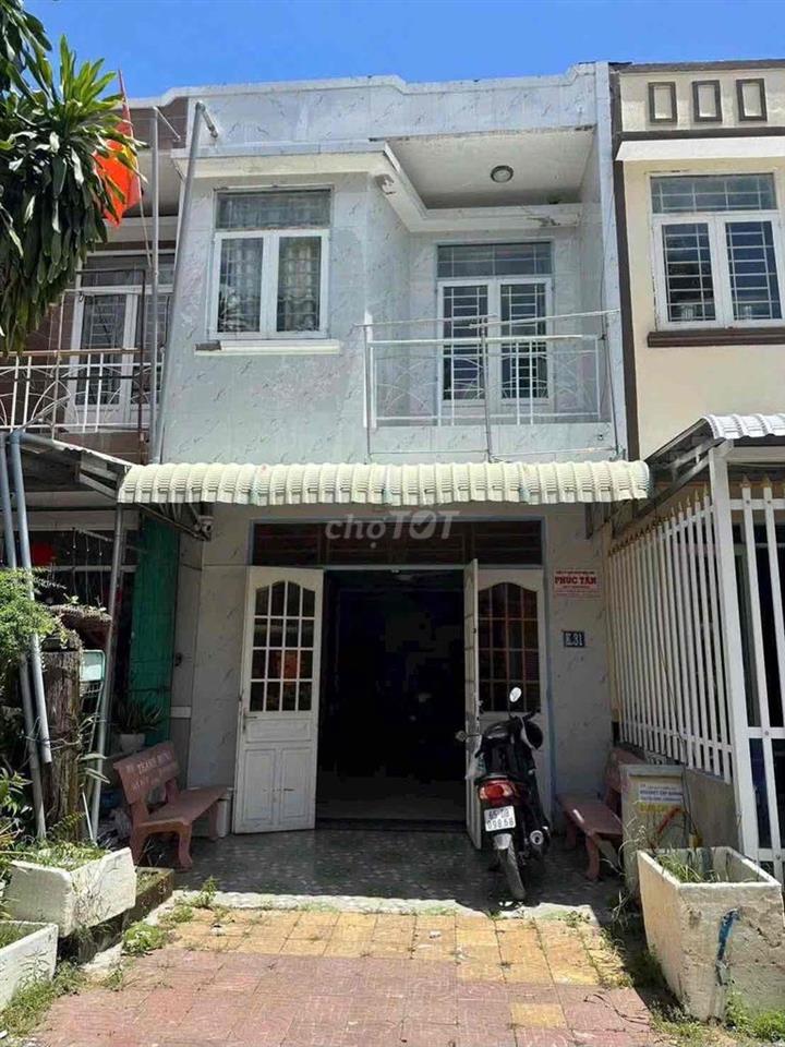 Nhà lầu 3 phòng KDC 586