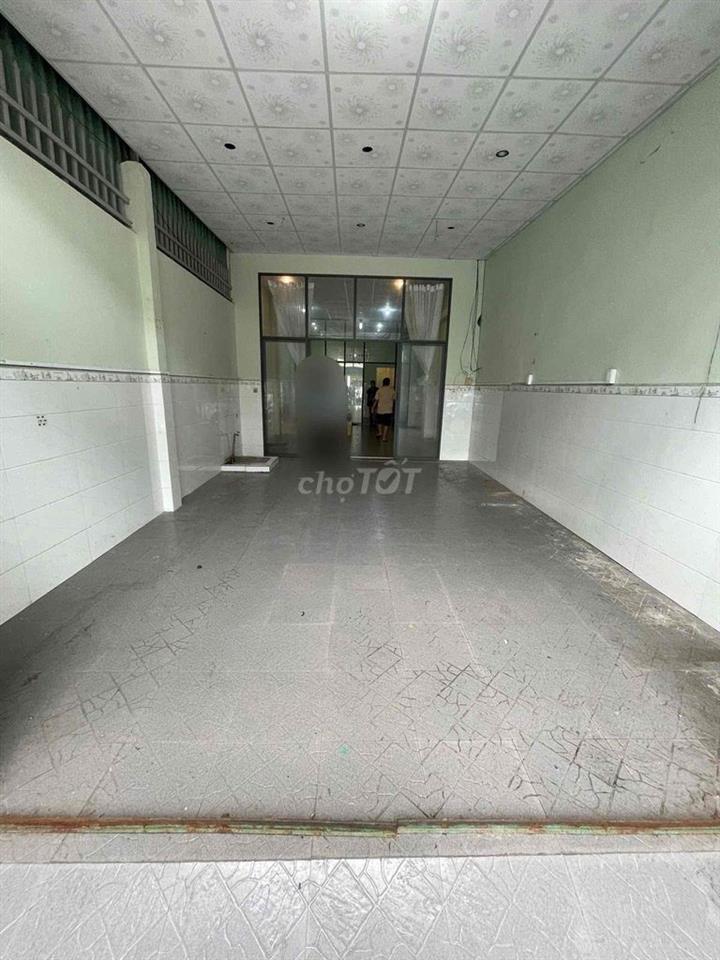 Nhà trống suốt KDC Hồng Phát