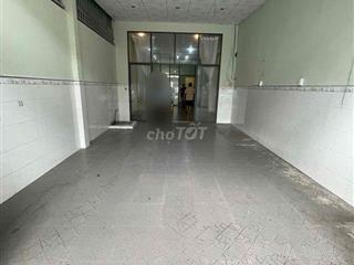 Nhà trống suốt KDC Hồng Phát