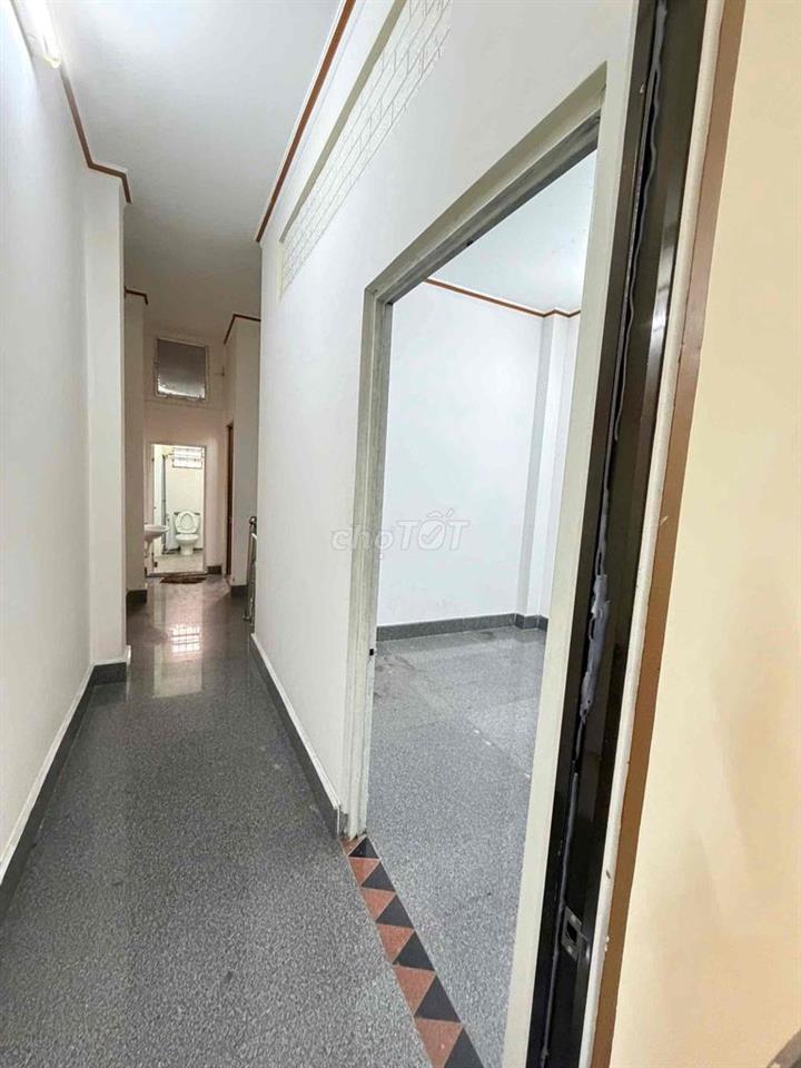 Nhà 3 phòng trục chính hẻm 30/4