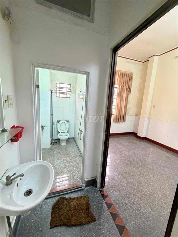 Nhà 3 phòng trục chính hẻm 30/4