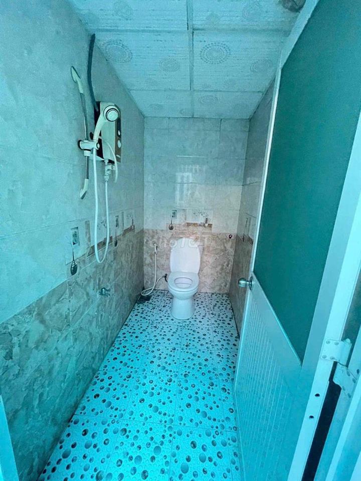 Nhà lầu mới có nội thất gần Đh Y Dược