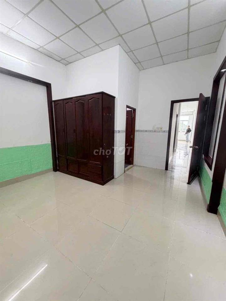 Nhà 3pn có nội thất hẻm oto Trần Quang Diệu