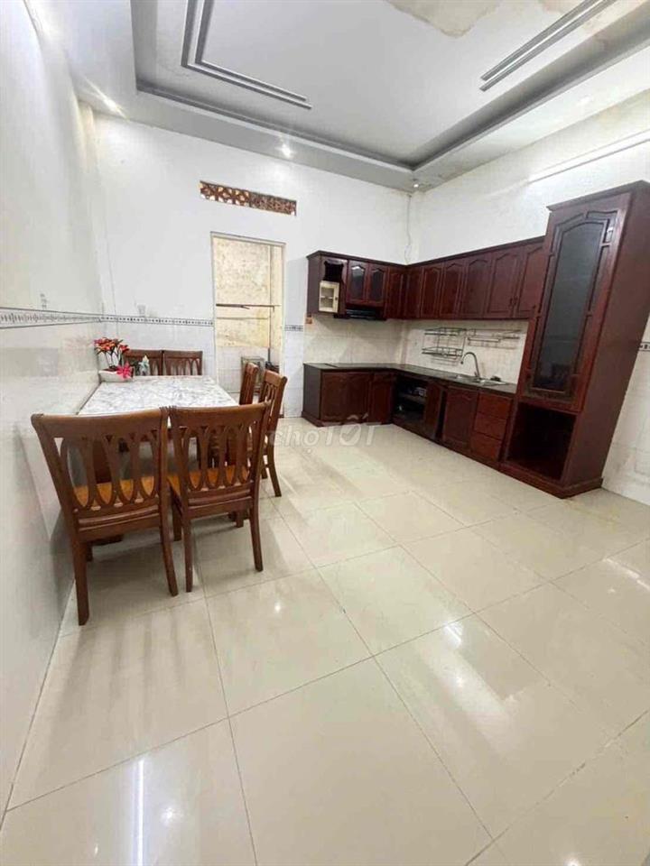 Nhà 3pn có nội thất hẻm oto Trần Quang Diệu
