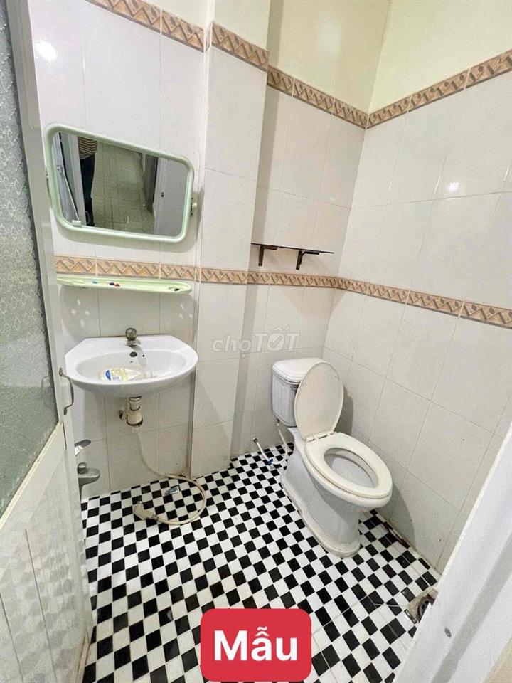 Nhà lầu 3 phòng KDC 586