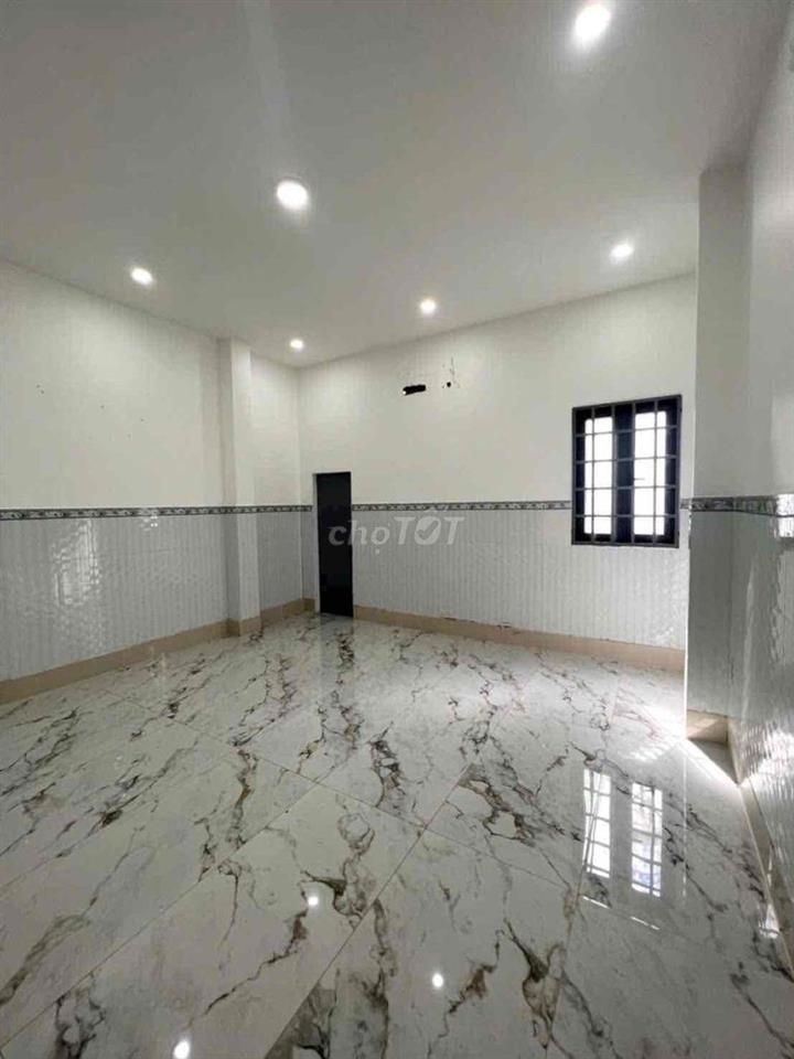 Nhà mới 3 lầu 10 phòng full máy lạnh KDC Diệu Hiền