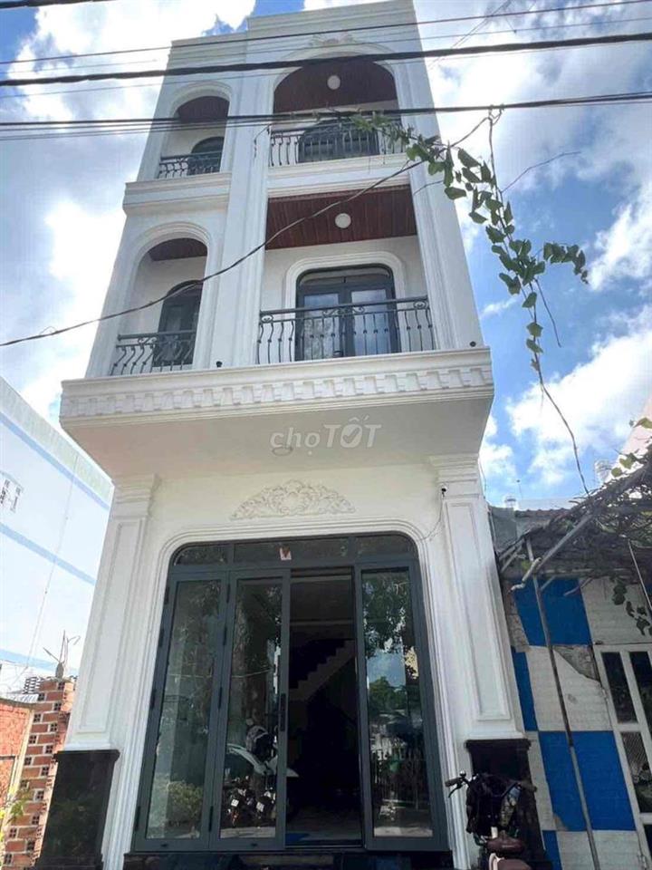 Nhà mới 3 lầu 10 phòng full máy lạnh KDC Diệu Hiền