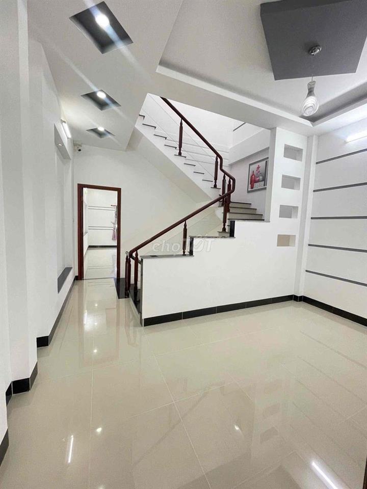 Nhà mới 2 lầu 4pn full nội thất KDC Hưng Phú 1 (gần ST. Go)