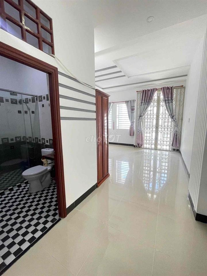 Nhà mới 2 lầu 4pn full nội thất KDC Hưng Phú 1 (gần ST. Go)
