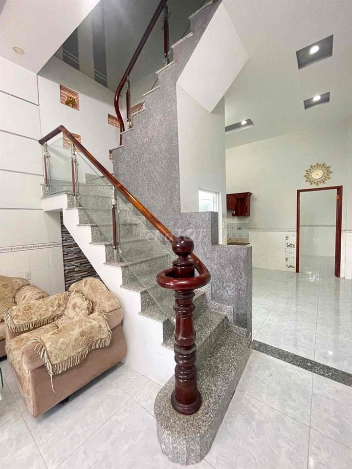 Nhà lầu 3 phòng hẻm 3/2 (gần Đại học Cần Thơ)