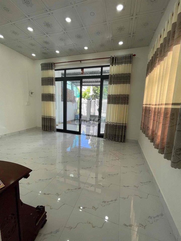 Nhà rộng 2 phòng hẻm Tầm Vu