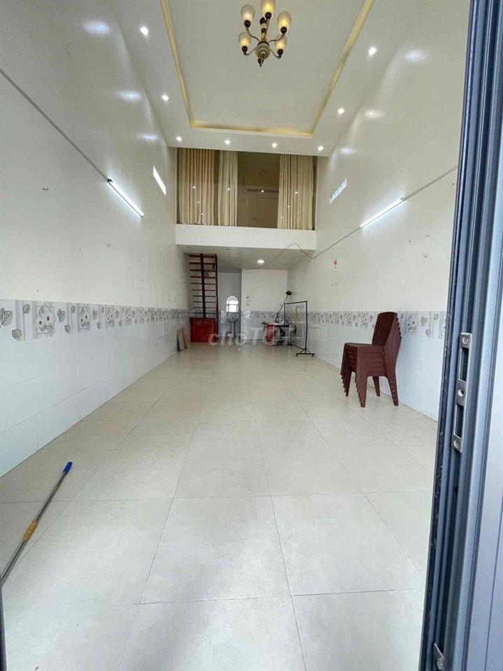 Nhà mới có nội thất gần cầu Bình Thuỷ