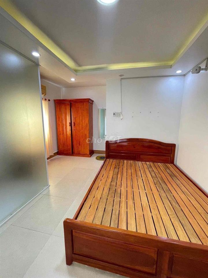 Nhà mới có nội thất gần cầu Bình Thuỷ