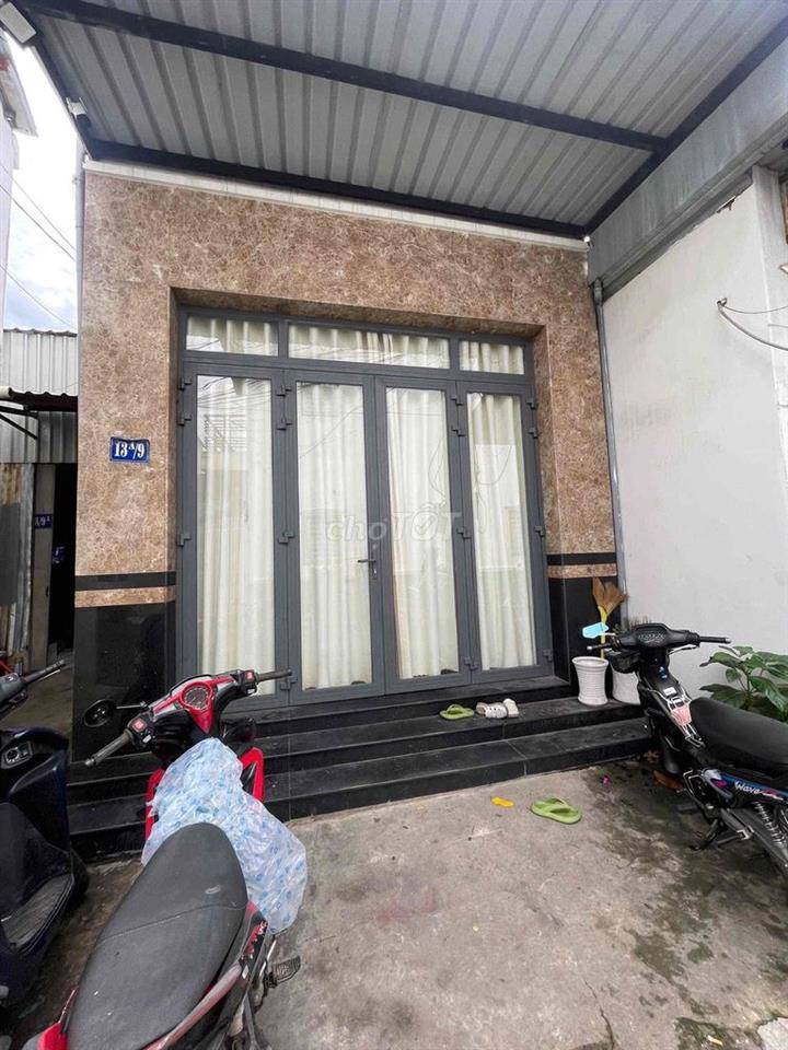 Nhà mới có nội thất gần cầu Bình Thuỷ