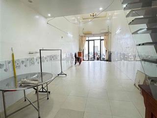 Nhà mới có nội thất gần cầu Bình Thuỷ