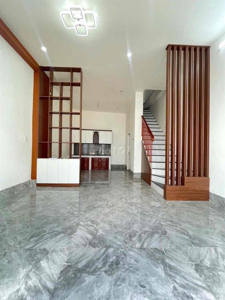 Nhà mới 2 phòng hẻm Bờ Hồ Huỳnh Cương