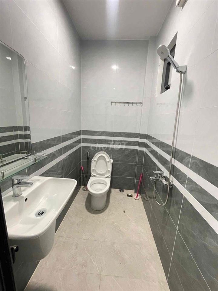 Nhà mới 3pn 3 máy lạnh Hẻm Trần Hưng Đạo