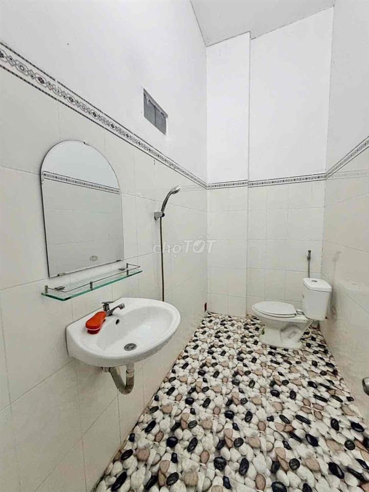 Nhà mới 3 phòng Hẻm 3/2