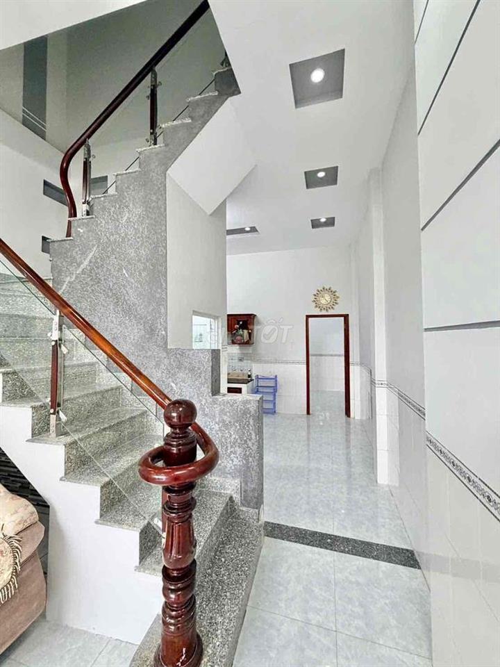 Nhà mới 3 phòng Hẻm 3/2