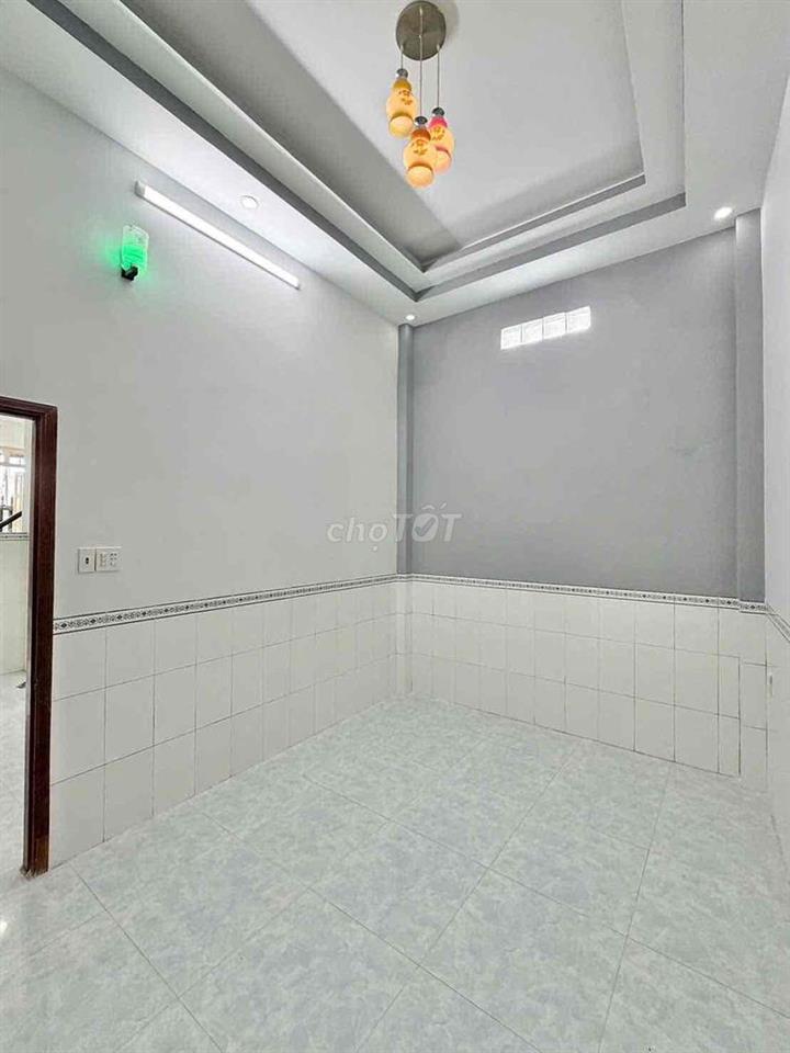 Nhà mới 3 phòng Hẻm 3/2