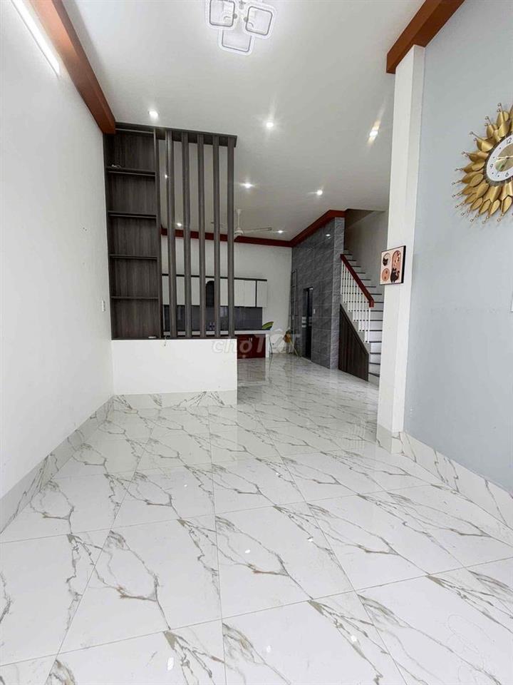 Nhà mới trệt lầu hẻm Bờ Hồ Huỳnh Cương