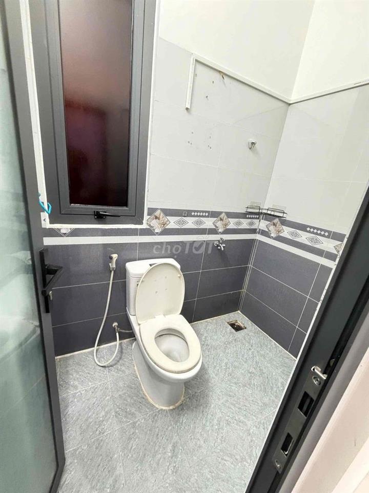 Nhà mới trệt lầu hẻm Bờ Hồ Huỳnh Cương