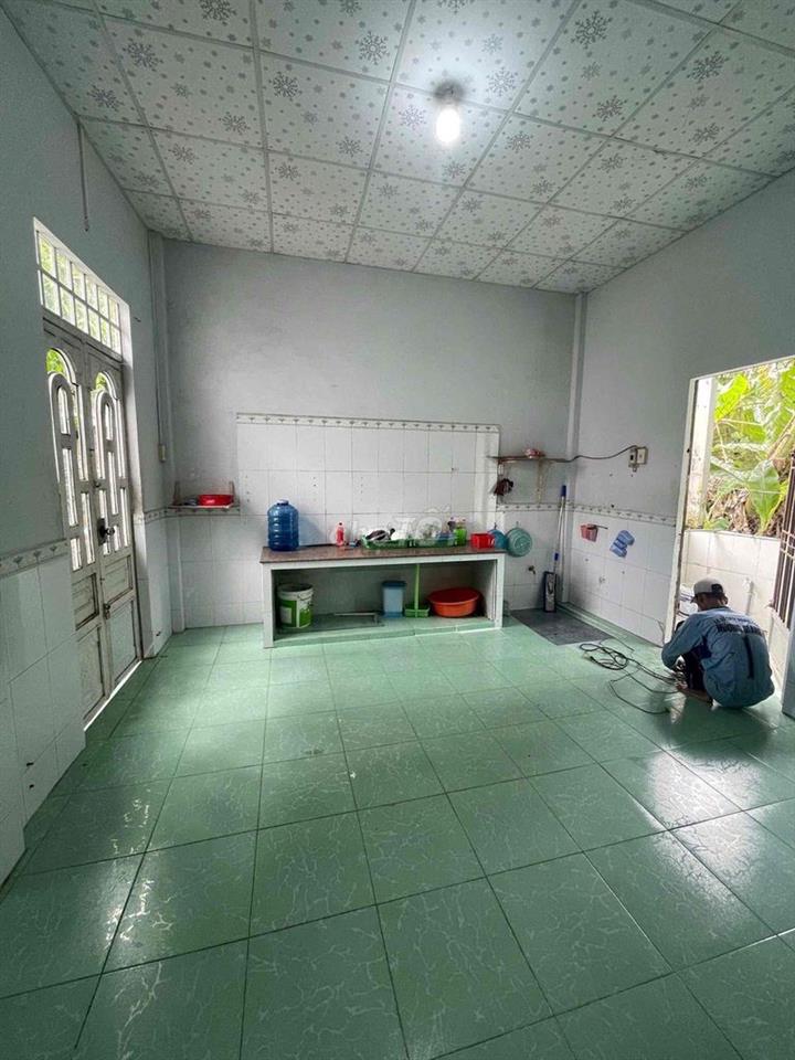 Nhà sân vườn 6x40 đường Nguyễn Văn Trường