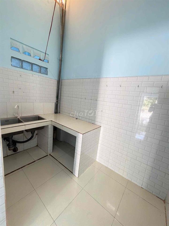 Nhà nguyên căn 5x16m kdc Hồng Loan