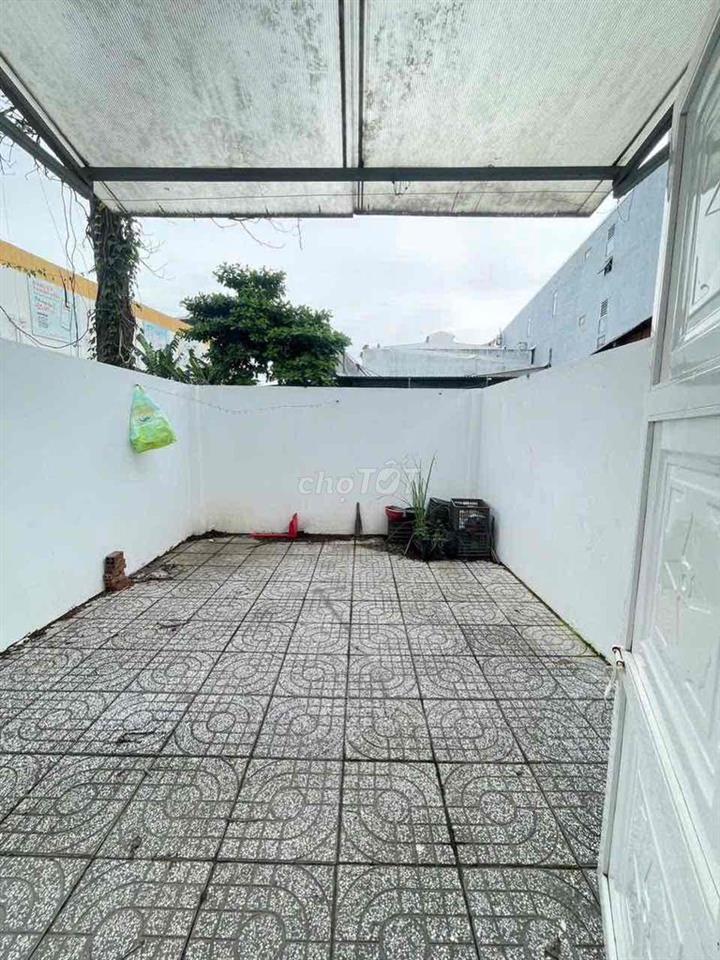 Nhà 4x26m 2 phòng hẻm Nguyễn Văn Cừ