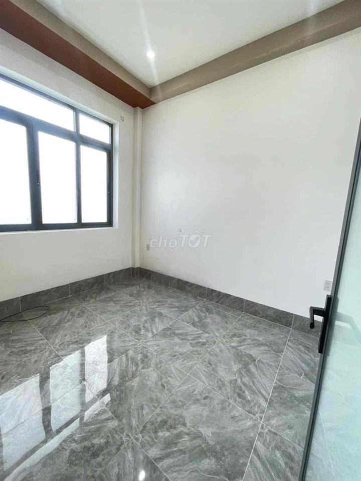 Nhà lầu mới 2 phòng hẻm bờ hồ Huỳnh Cương