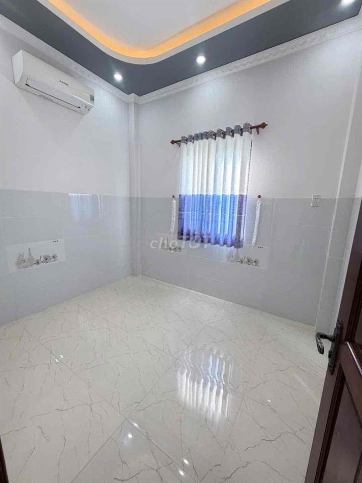 Nhà trệt 2 lầu mới đường Lê Phước Thọ