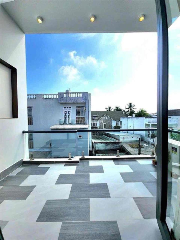 Nhà trệt 2 lầu mới đường Lê Phước Thọ