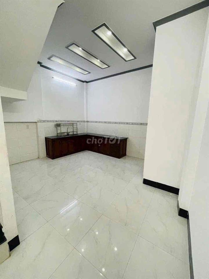 Nhà lầu mới 2 phòng 2 máy lạnh hẻm Mậu Thân gần Lotte