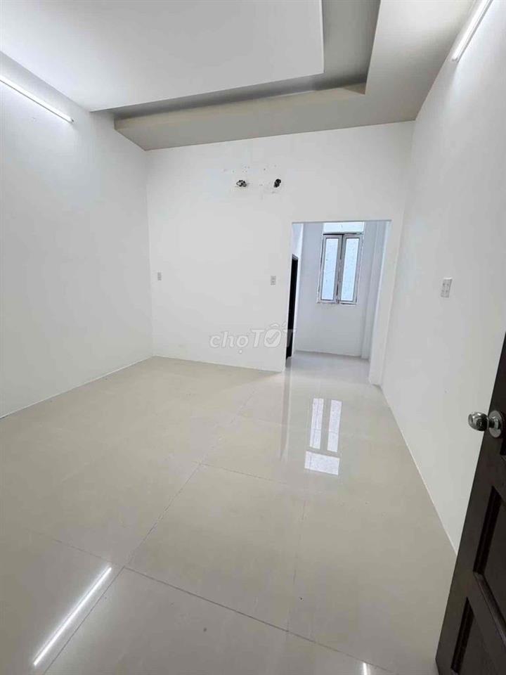 Nhà lầu 2 phòng kdc 91B
