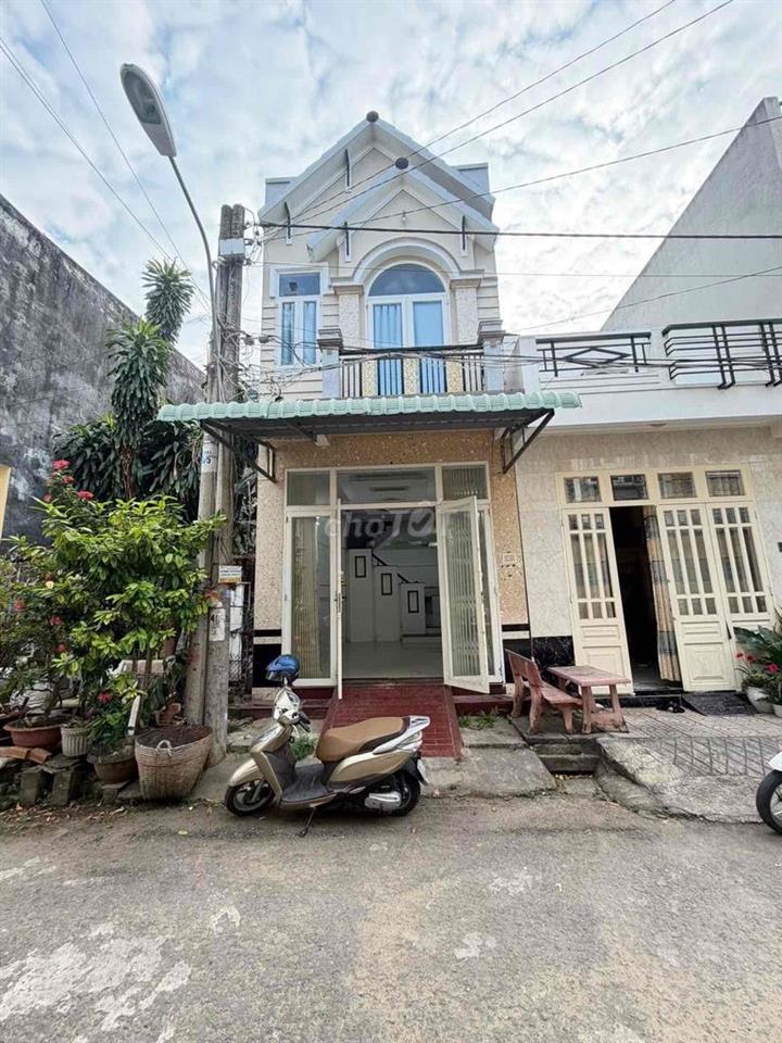 Nhà lầu 2 phòng kdc 91B