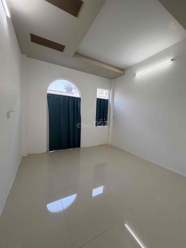 Nhà lầu 2 phòng kdc 91B