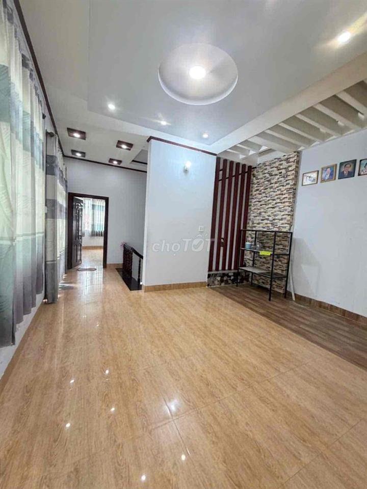 Nhà lầu góc 2 mặt tiền KDC Công Trình 8