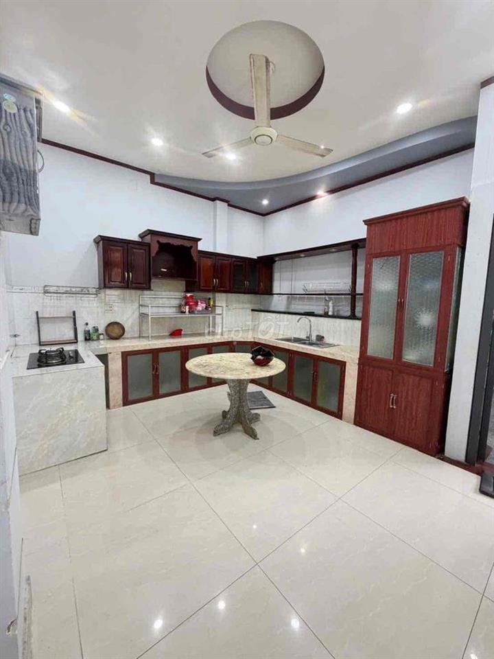 Nhà lầu góc 2 mặt tiền KDC Công Trình 8