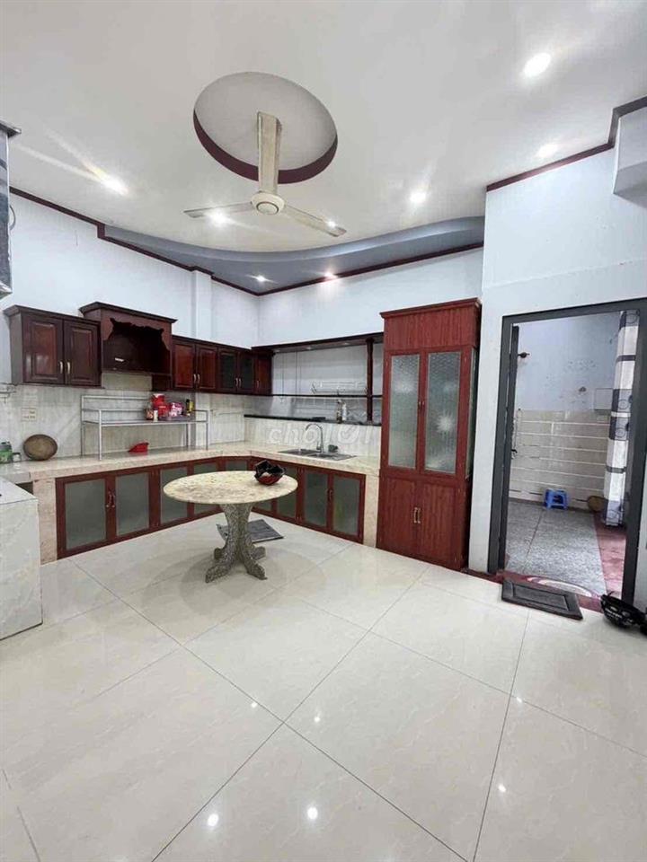 Nhà lầu góc 2 mặt tiền KDC Công Trình 8