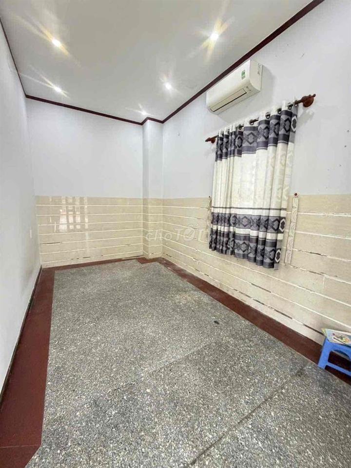 Nhà lầu góc 2 mặt tiền KDC Công Trình 8