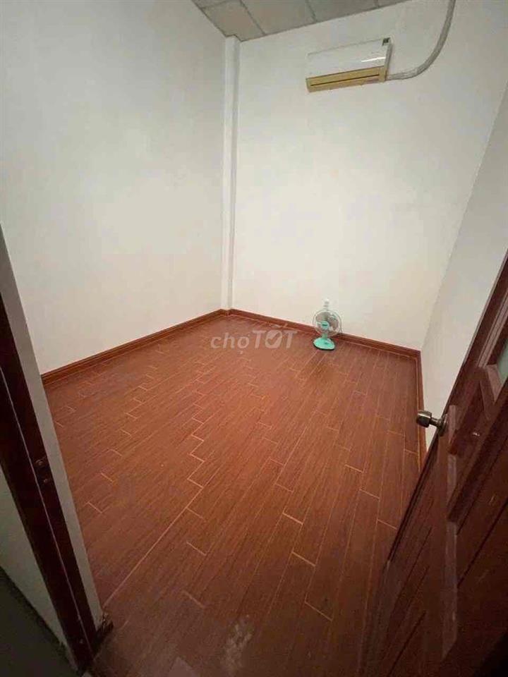 Nhà mới 2 phòng có nội thất hẻm đường Nhật Tảo