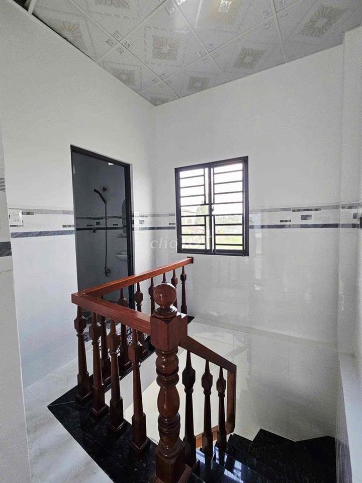 Nhà lầu 2 phòng mới gần Vincom Xuân Khánh