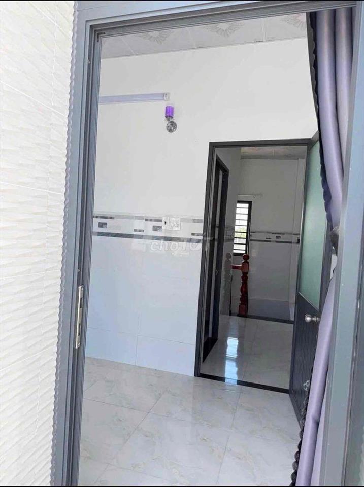 Nhà lầu 2 phòng mới gần Vincom Xuân Khánh