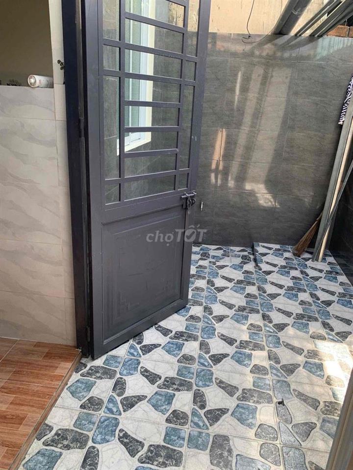 Nhà mới xây 3 phòng 3 máy lạnh kdc Stella Mega City
